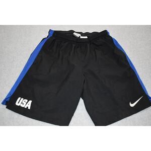 Nike Gym Shorts Mens Size Medium With Pockets 9" Inseam Performance USA Black